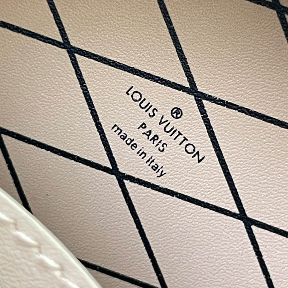 LV Mini Boite Chapeau