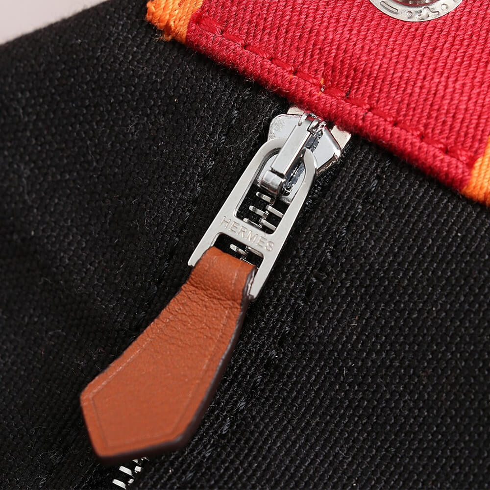 H**mes toiletery bag