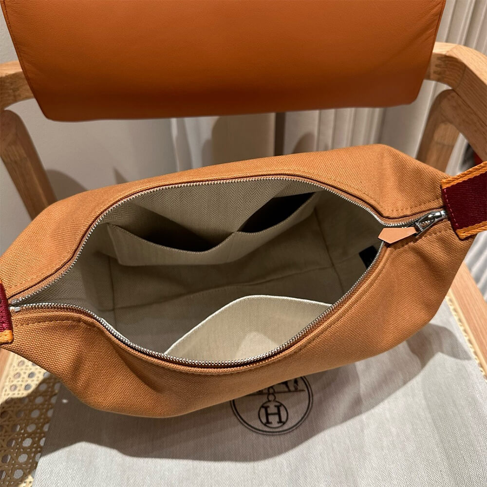 H**mes toiletery bag