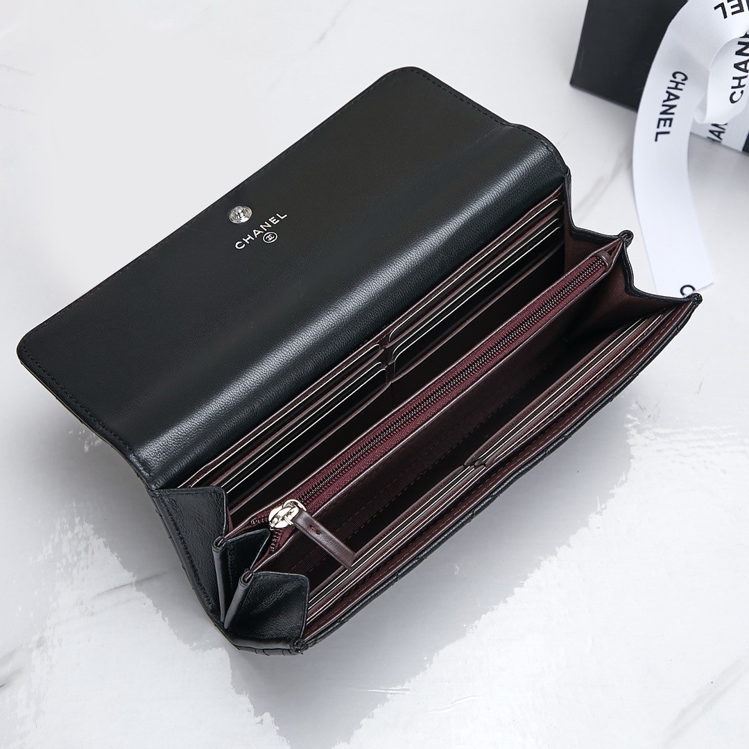 Ch*el classic long wallet
